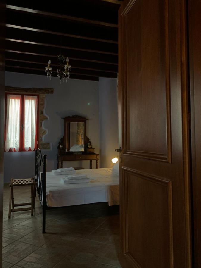 Lithos Homes * Volissos