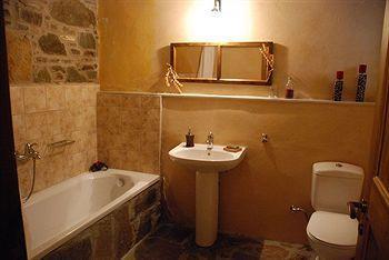 Lithos Homes Volissos